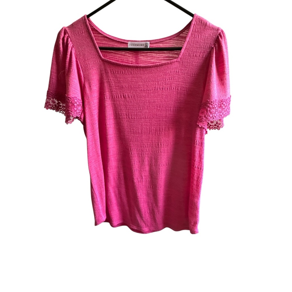 Forever 21 Pink Fitted‎ Blouse